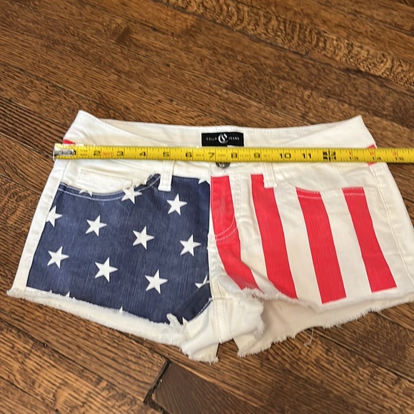 Vintage Y2K Low Rise White  Shorts With USA Stars and Stripes - Picture 5 of 7